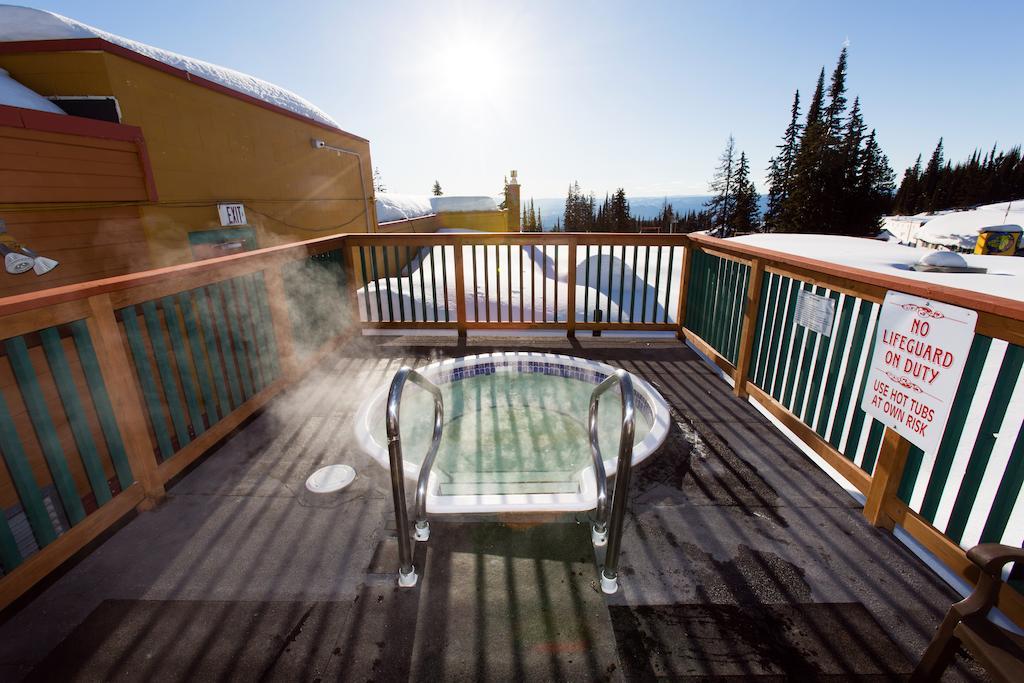 The Vance Creek Hotel & Conference Centre Silver Star Exterior foto